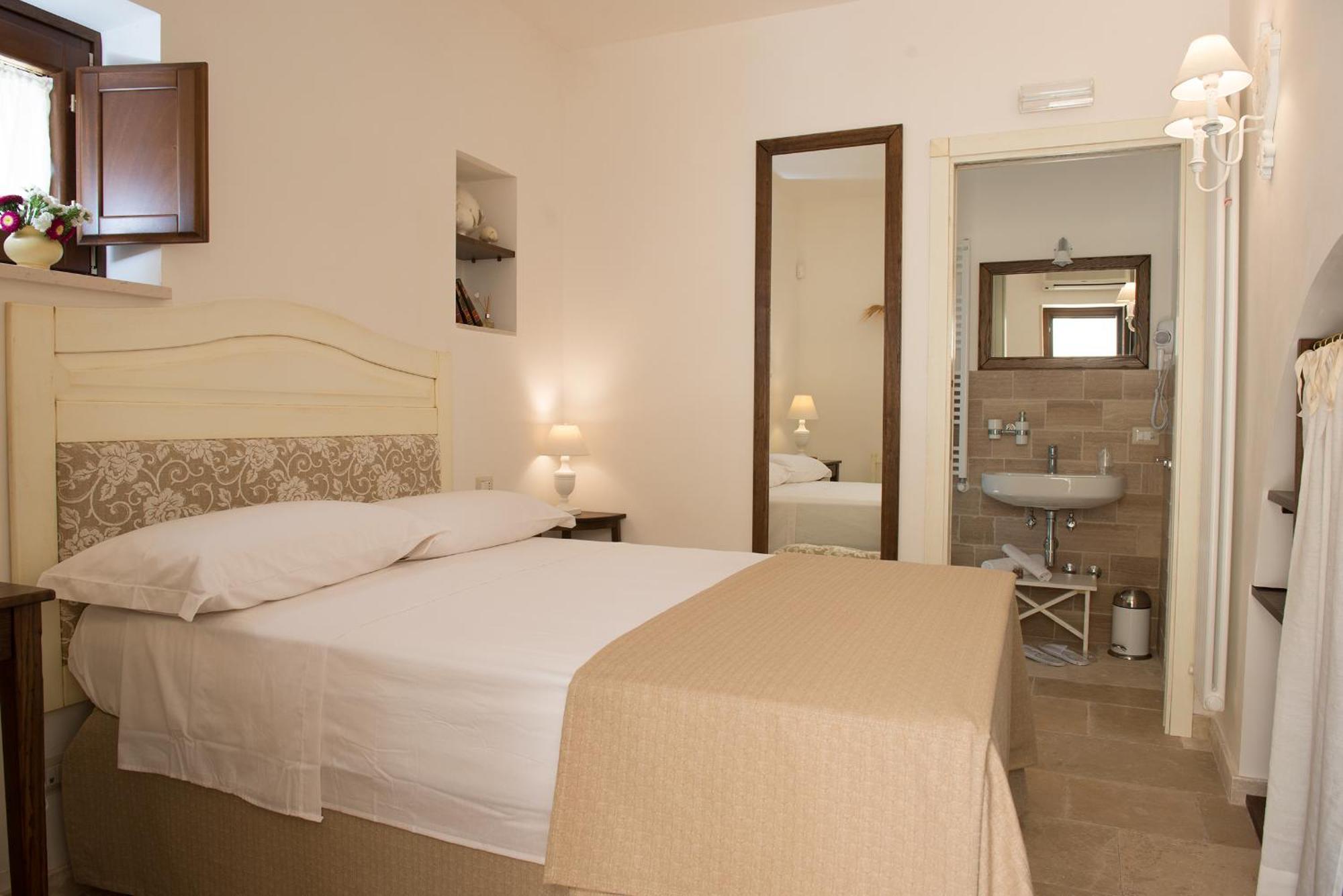 Antica Via Roma B&B E Relax Montalbano  Buitenkant foto