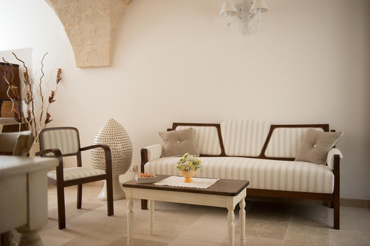 Antica Via Roma B&B E Relax Montalbano  Buitenkant foto