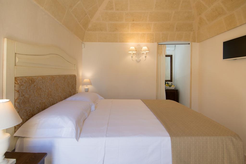 Antica Via Roma B&B E Relax Montalbano  Buitenkant foto