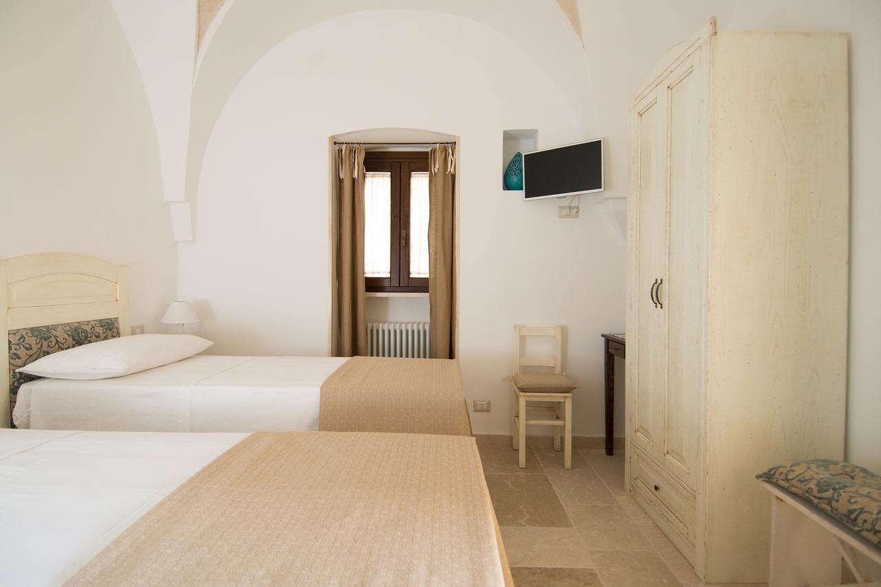 Antica Via Roma B&B E Relax Montalbano  Buitenkant foto